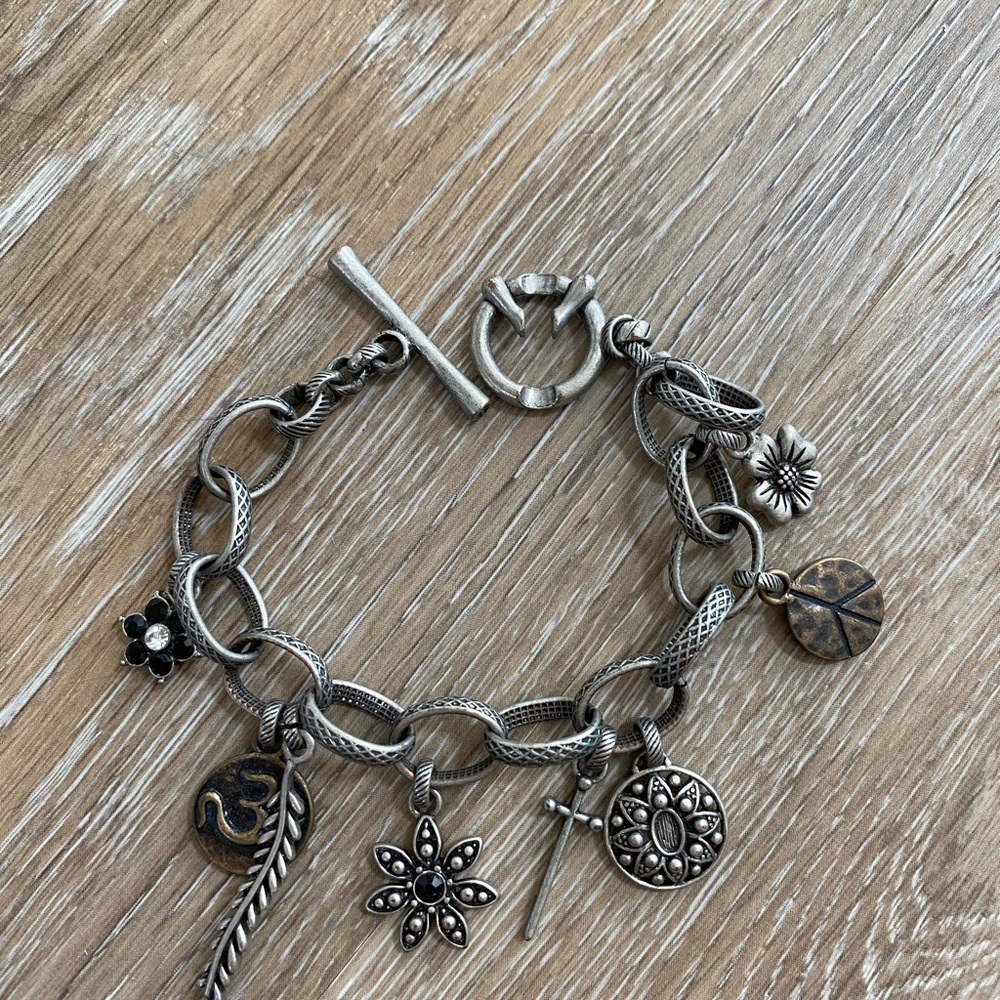 Lucky Brand- charm bracelet - Picture 2 of 3